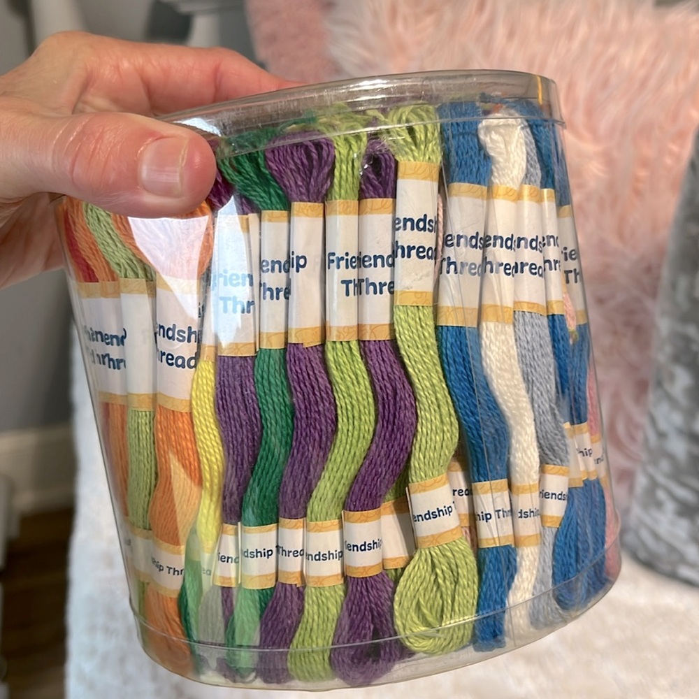 Hello Hobby Friendship Thread & Storage Set - Picture 4 of 4